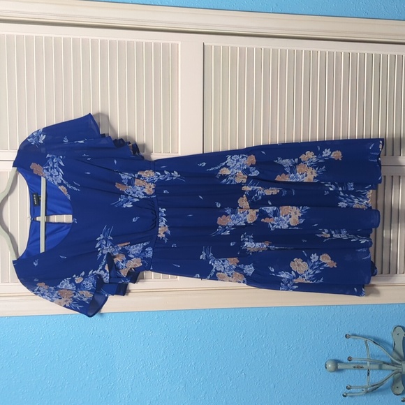 Torrid Blue Floral Dress with Ruffle Sleeves Plus Size 00 (M, 10) - Picture 1 of 8